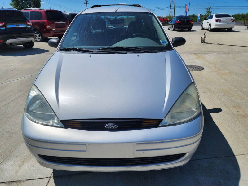 2002 Ford Focus SE photo 2