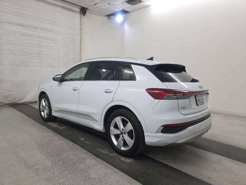 2024 Audi Q4 e-tron quattro Premium Plus 55