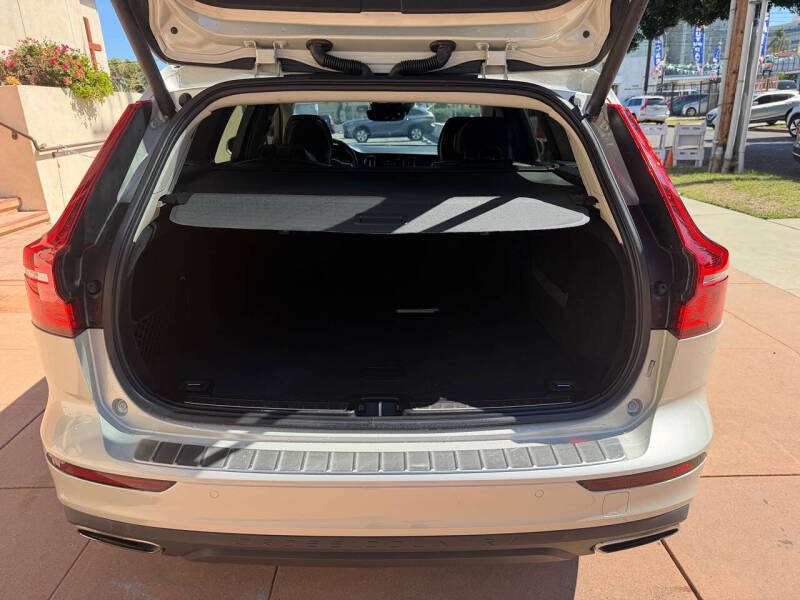 2020 Volvo V60 Cross Country T5