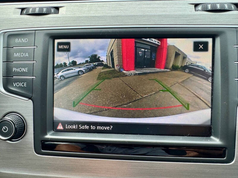 2017 Volkswagen Golf TSI S