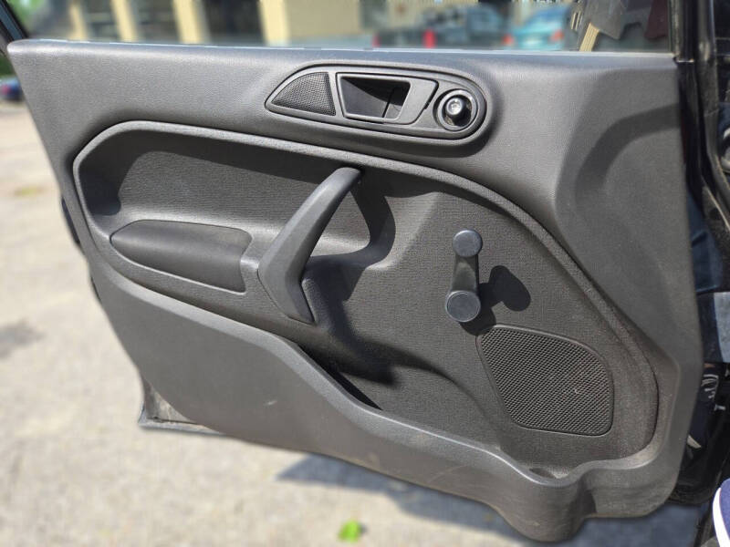 2014 Ford Fiesta S