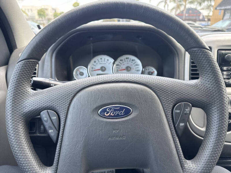 2005 Ford Escape HEV