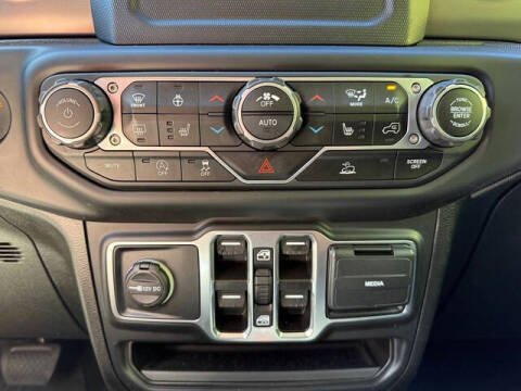 2022 Jeep Gladiator Sport S