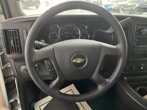 2022 Chevrolet Express LS 3500