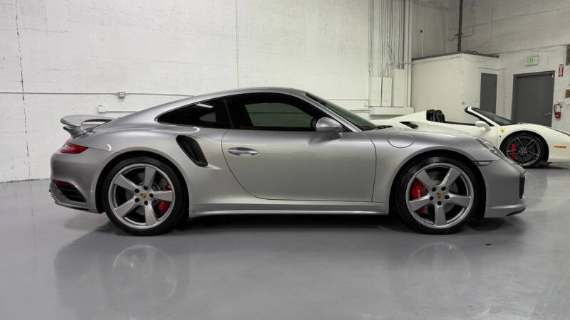 2017 Porsche 911 Turbo