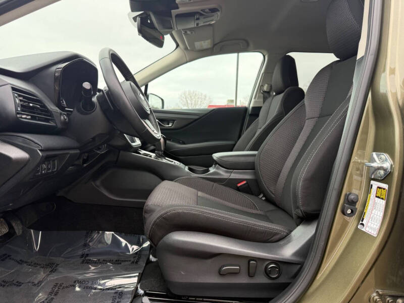 2025 Subaru Outback Premium