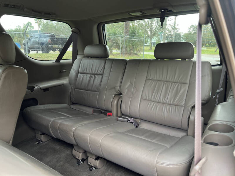 2001 Toyota Sequoia SR5