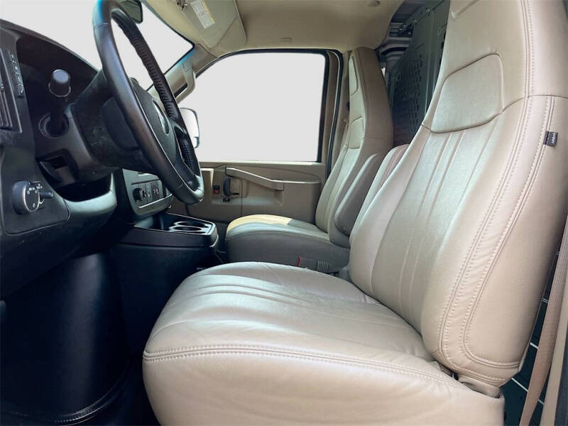 2023 GMC Savana 3500