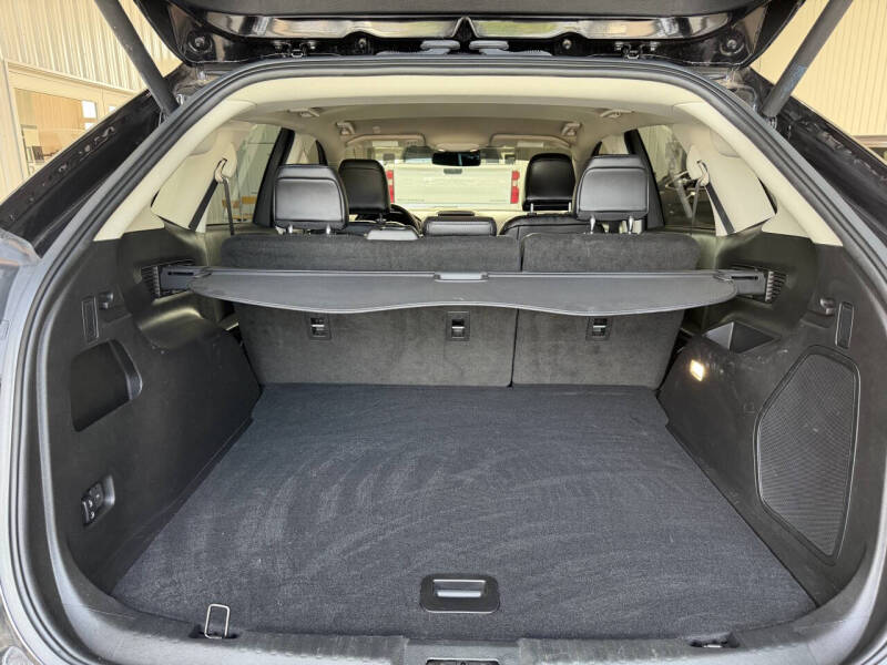 2023 Ford Edge Titanium