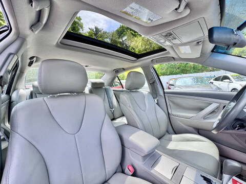 2010 Toyota Camry LE