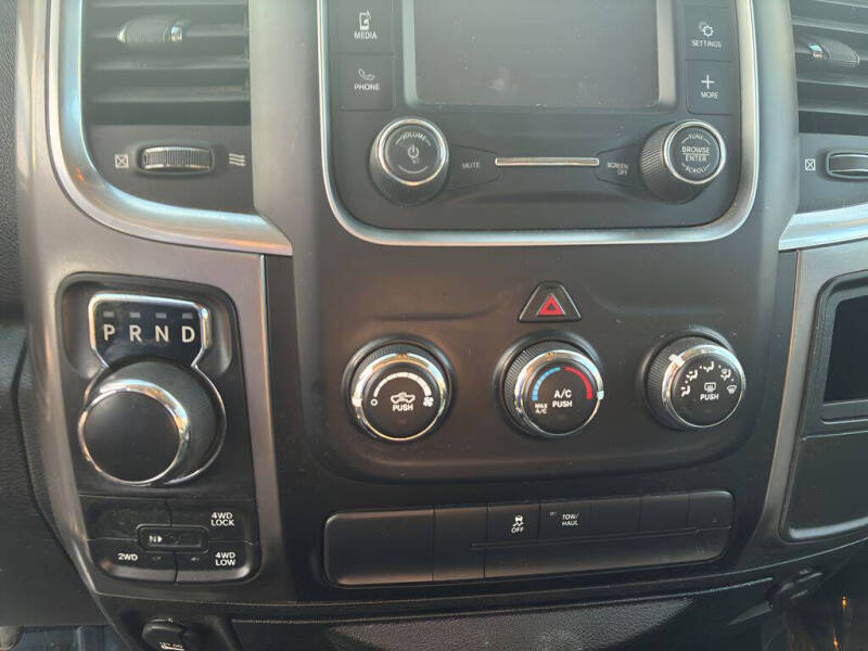 2021 RAM 1500 Classic SLT