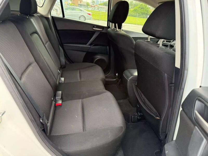 2013 Mazda MAZDA3 i Touring