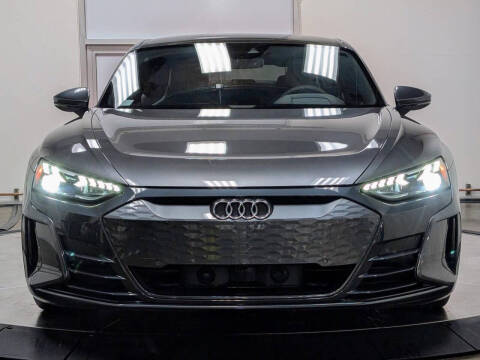 2023 Audi e-tron GT quattro Premium Plus