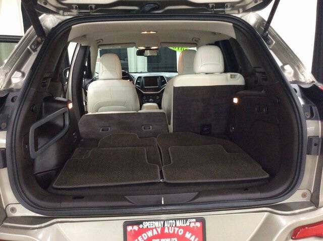 2016 Jeep Cherokee Overland