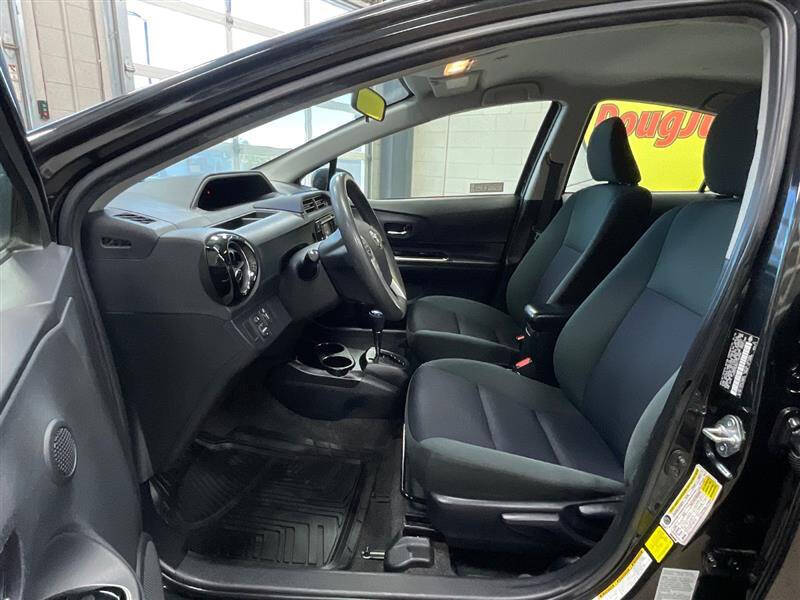 2016 Toyota Prius c Two