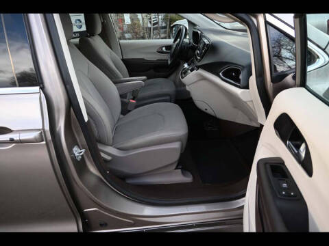 2017 Chrysler Pacifica Touring