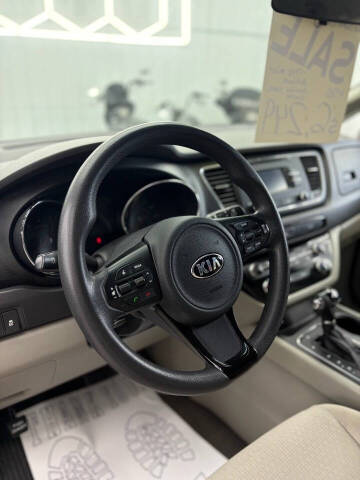 2017 Kia Sedona LX