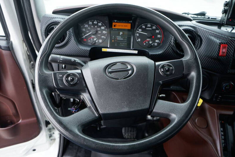 2025 Hino L6