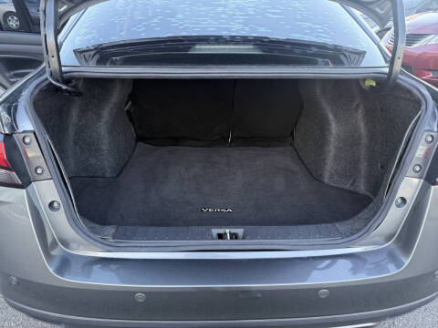 2020 Nissan Versa SR