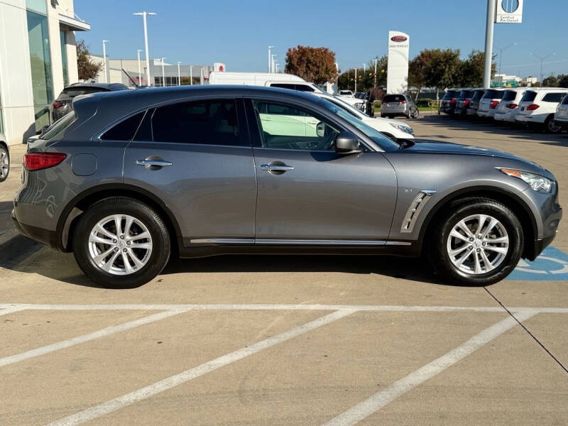 2017 Infiniti QX70