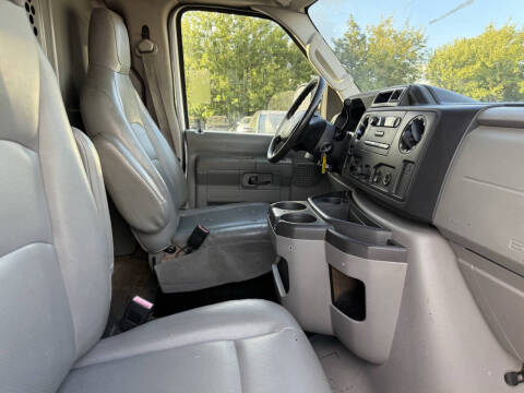 2011 Ford E-Series E-250