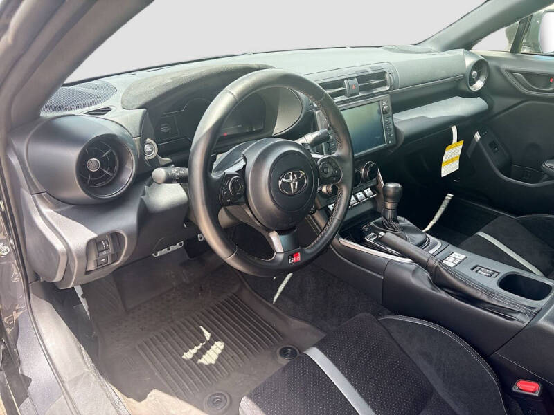 2024 Toyota GR86 Premium
