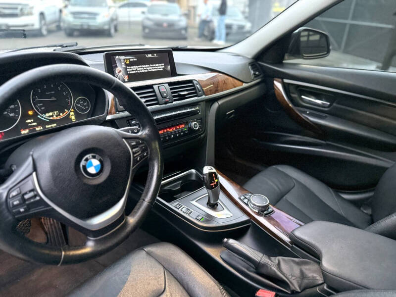 2015 BMW 3 Series 328i