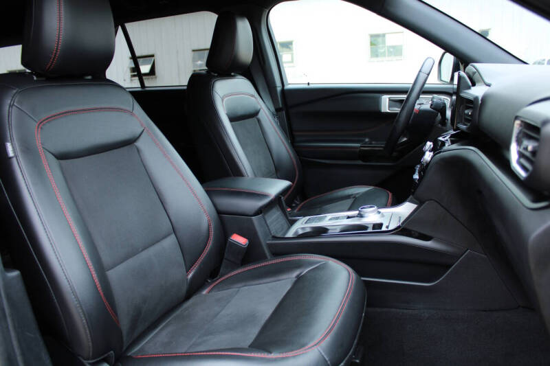 2022 Ford Explorer ST-Line