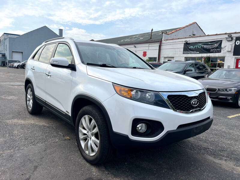 2011 Kia Sorento LX photo 3