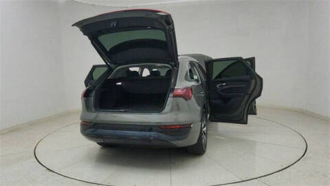 2024 Audi Q8 e-tron quattro Premium