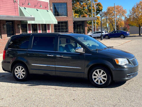 2011 Chrysler Town and Country Touring-L