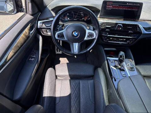 2022 BMW 5 Series 530i