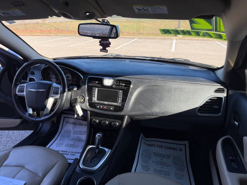 2012 Chrysler 200 Limited