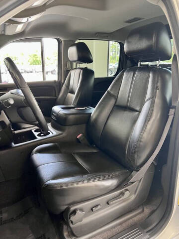 2013 Chevrolet Avalanche LT Black Diamond