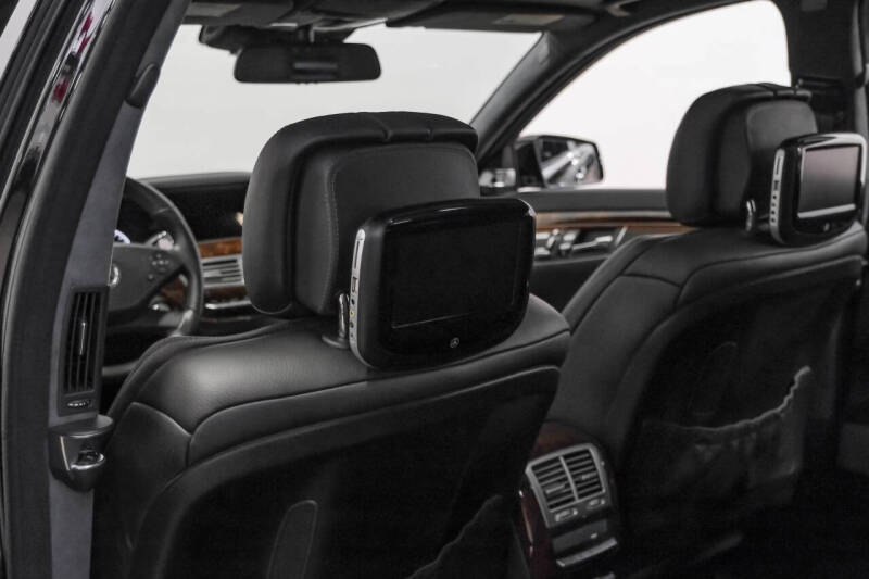 2011 Mercedes-Benz S-Class S 63 AMG