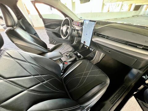 2022 Ford Mustang Mach-E Select