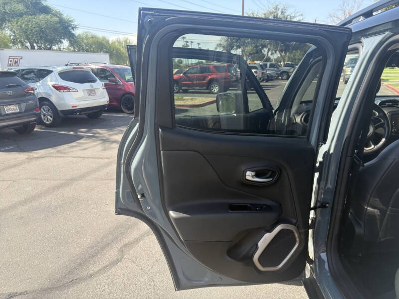 2017 Jeep Renegade Deserthawk