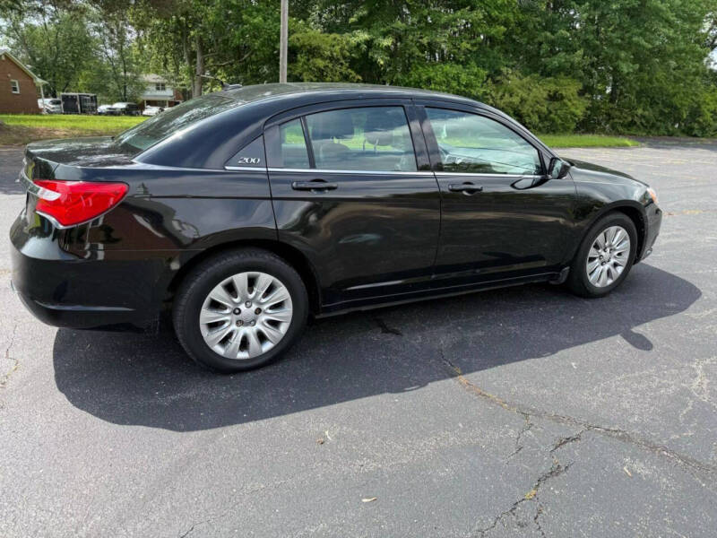 2013 Chrysler 200 LX