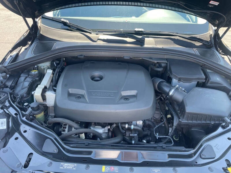 2017 Volvo XC60 T5 Dynamic