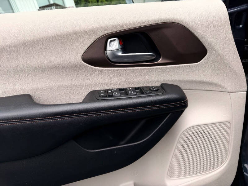 2019 Chrysler Pacifica Touring L Plus