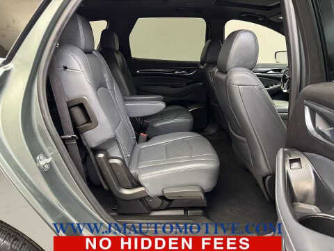2022 Buick Enclave Essence