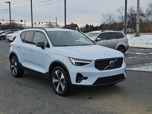 2026 Volvo XC40 B5 Plus