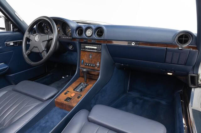 1986 Mercedes-Benz 560-Class 560 SL