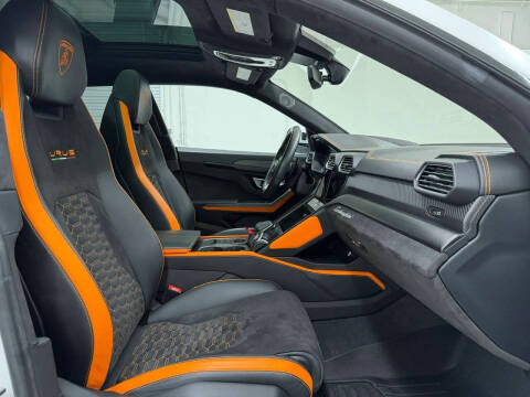 2022 Lamborghini Urus