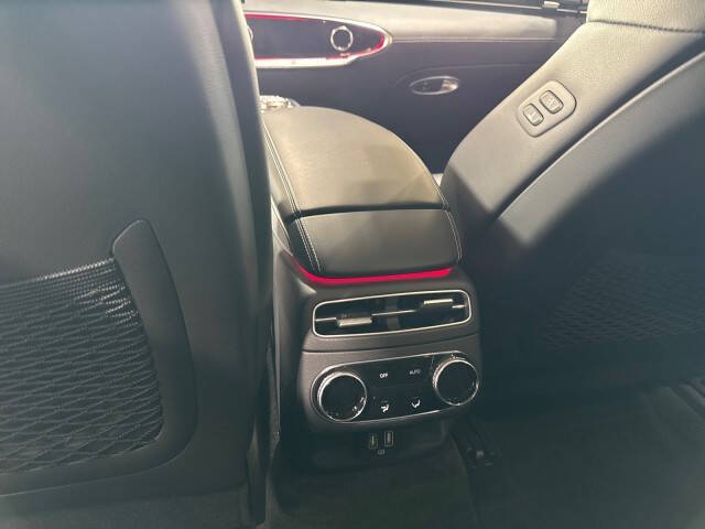 2024 Genesis Electrified GV70