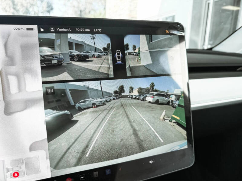 2025 Tesla Model Y Performance