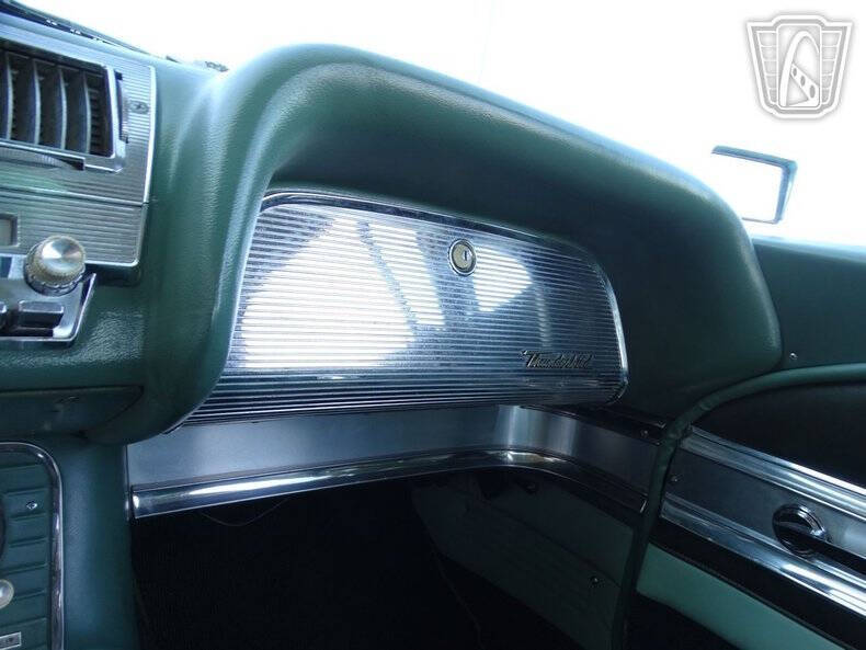 1960 Ford Thunderbird