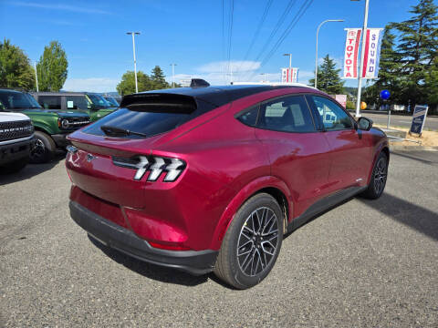 2025 Ford Mustang Mach-E Premium