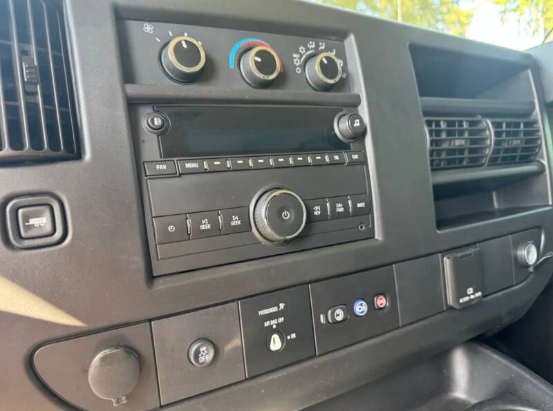 2018 Chevrolet Express LS 2500