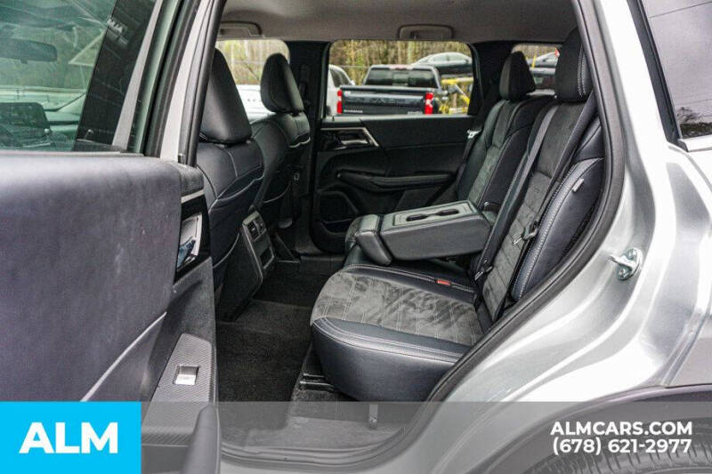 2024 Mitsubishi Outlander SE